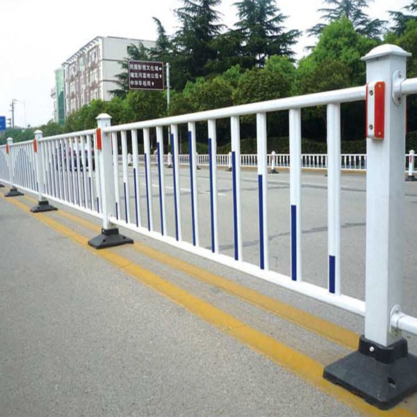 <a href='http://yzwang355.com' target='_blank'><u>道路<a href='http://yzwang355.com' target='_blank'><u>護(hù)欄</u></a></u></a>